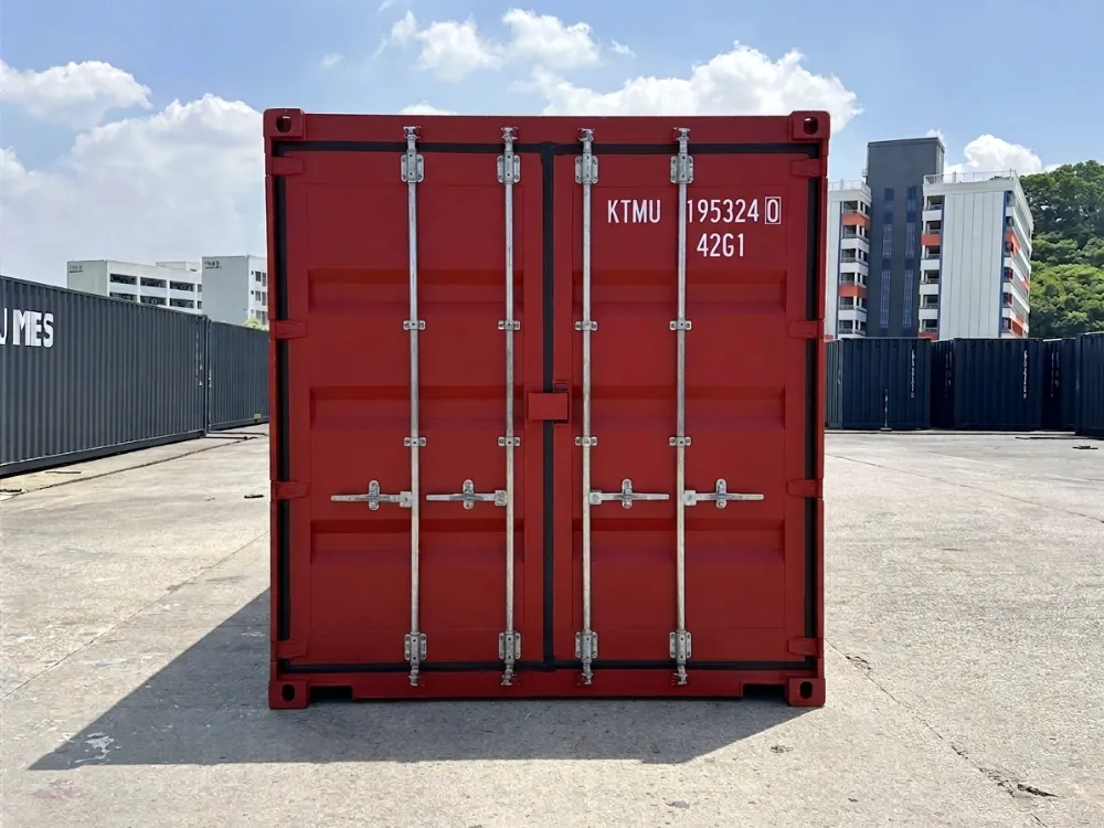 20 fots container one-way – sett forfra med lukkede dører